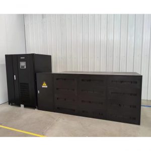 UPS เครื่องสำรองไฟฟ้า 100 kVA พร้อมชุดแบตเตอร์รี่กรดตะกั่ว 10 นาที