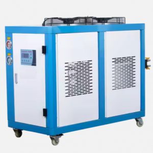 เครื่องทำน้ำเย็นแบบเชอร์เลอร์ 15HP : 12 ตันความเย็น (แรงดันไฟฟ้า: 380V / 3 เฟส / 50Hz)